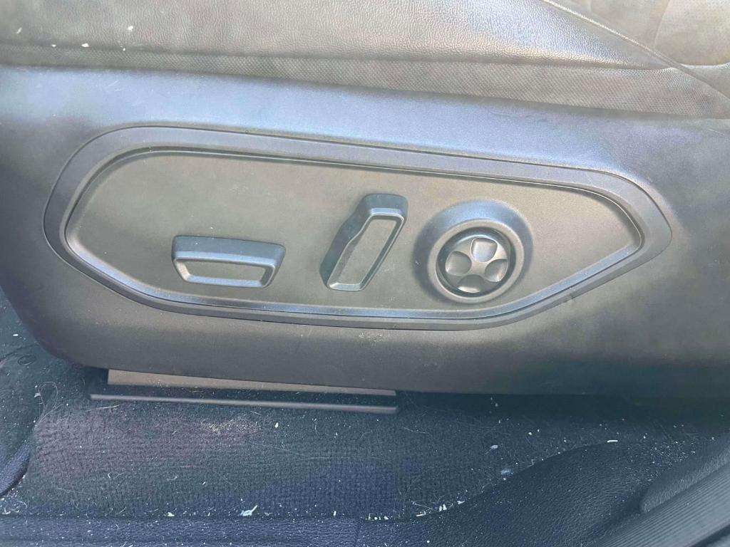 used 2023 Jeep Grand Cherokee car, priced at $33,999