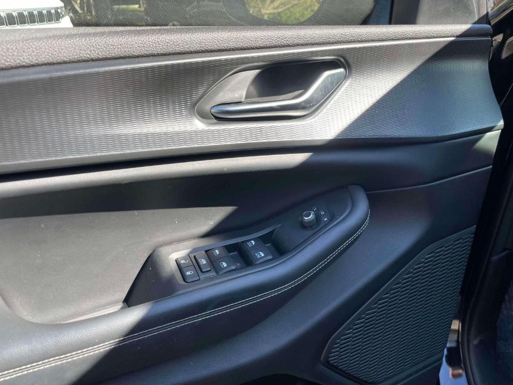 used 2023 Jeep Grand Cherokee car, priced at $33,999