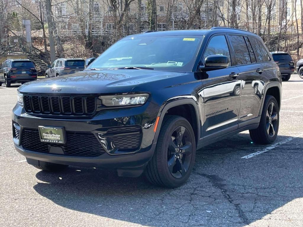 used 2023 Jeep Grand Cherokee car, priced at $33,999