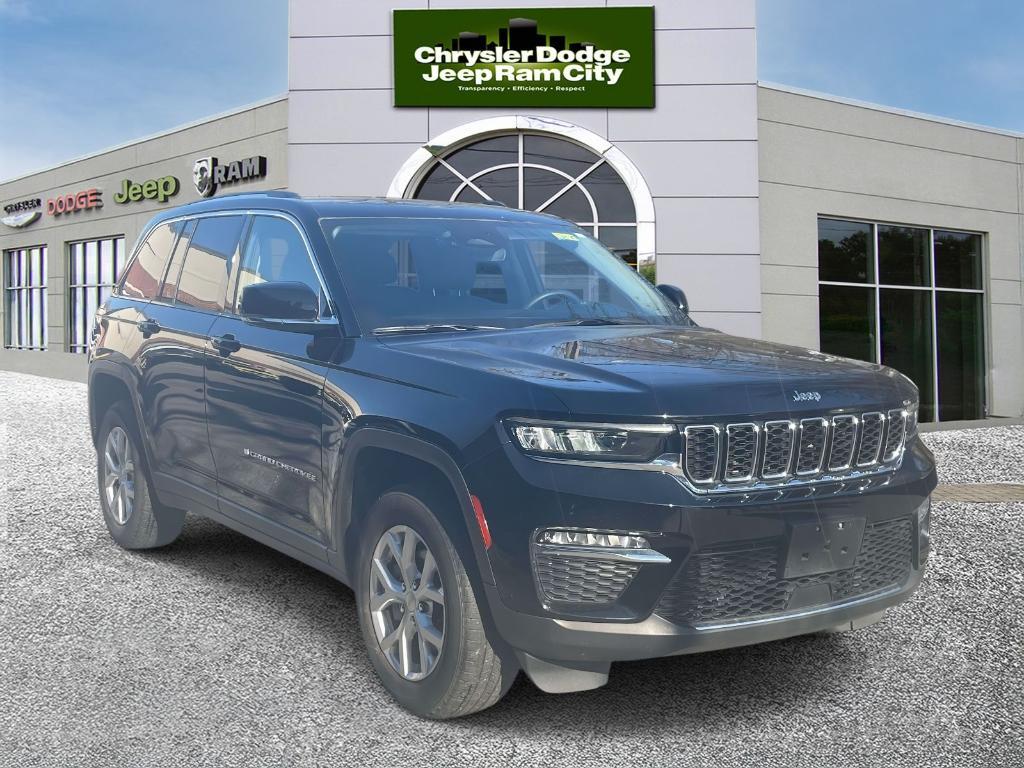 used 2023 Jeep Grand Cherokee car, priced at $29,791