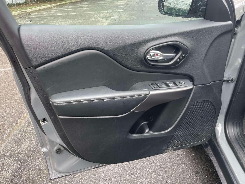 used 2022 Jeep Cherokee car, priced at $26,939