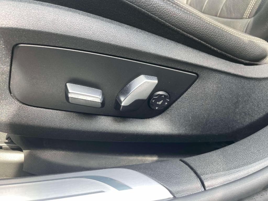 used 2019 BMW 740 car, priced at $25,303