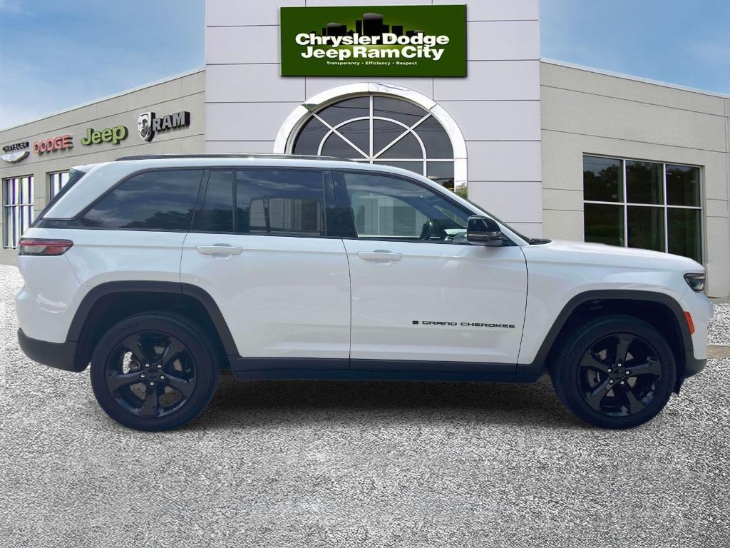 used 2023 Jeep Grand Cherokee car, priced at $33,481