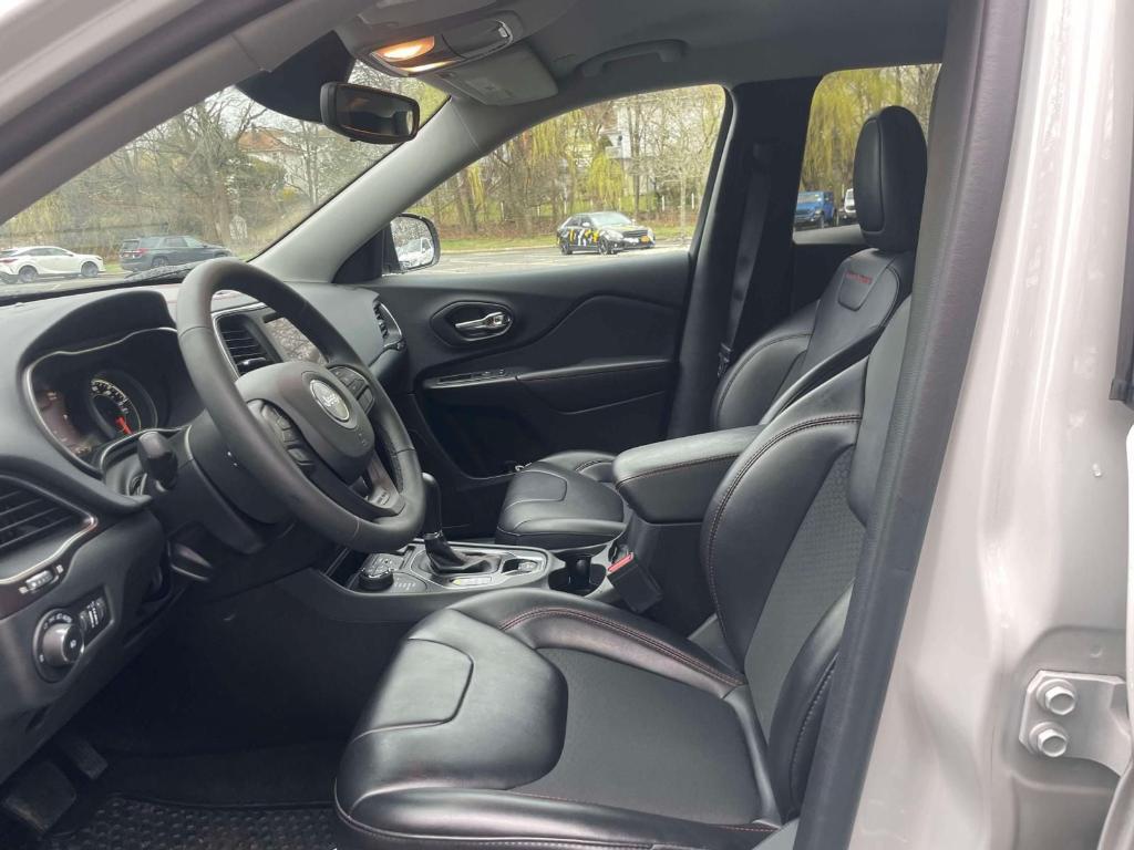 used 2022 Jeep Cherokee car, priced at $26,257