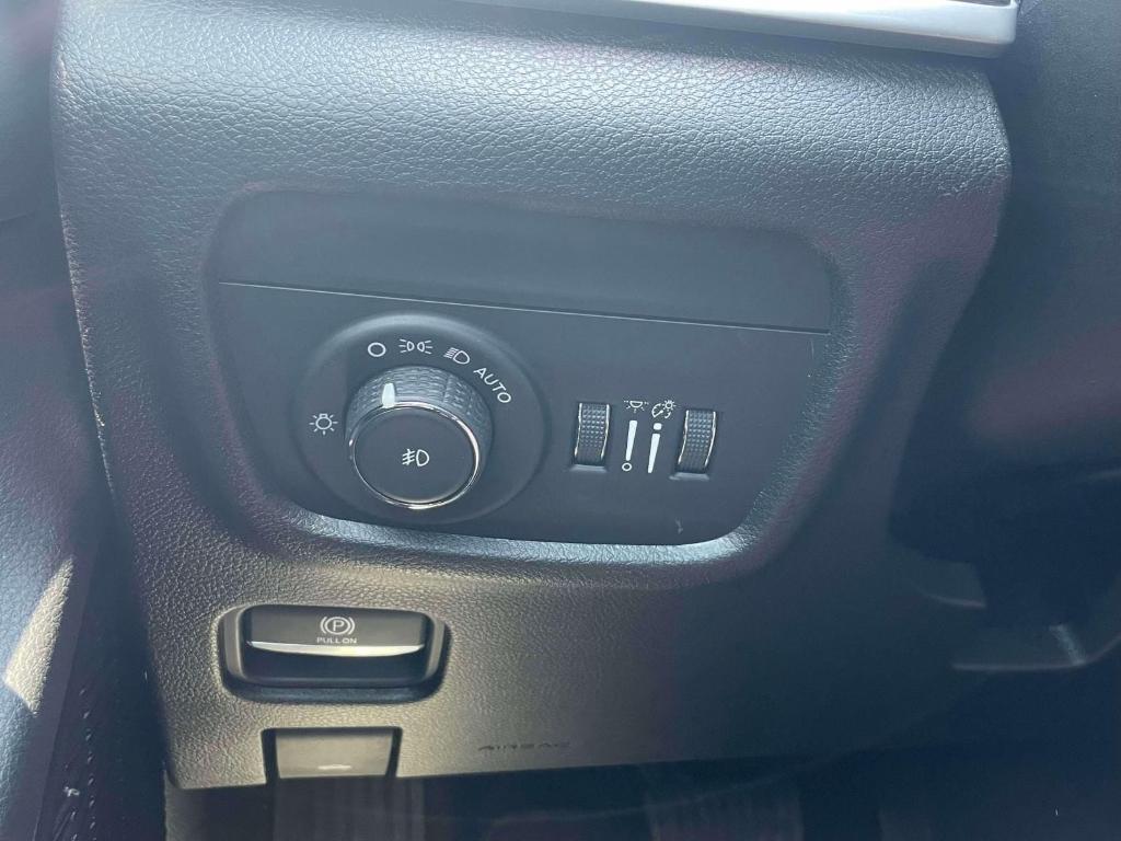 used 2023 Jeep Grand Cherokee car, priced at $33,491