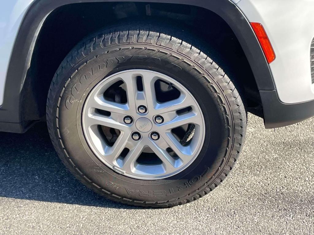 used 2023 Jeep Grand Cherokee car, priced at $27,711