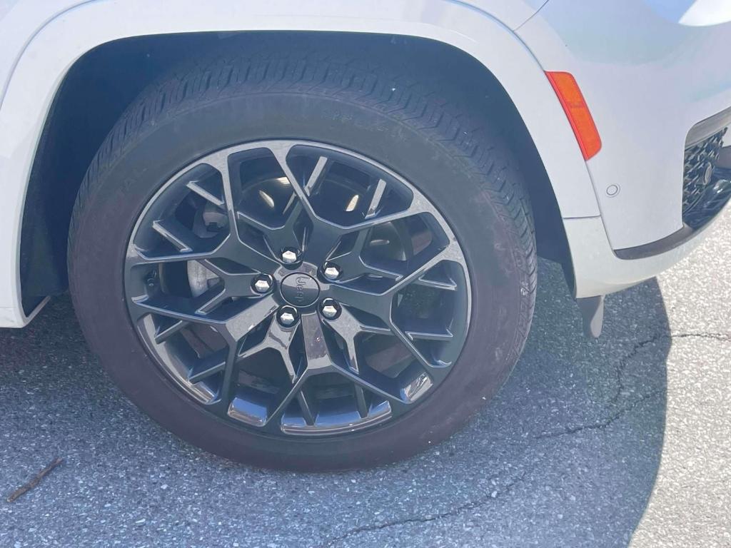 used 2024 Jeep Grand Cherokee L car, priced at $49,240