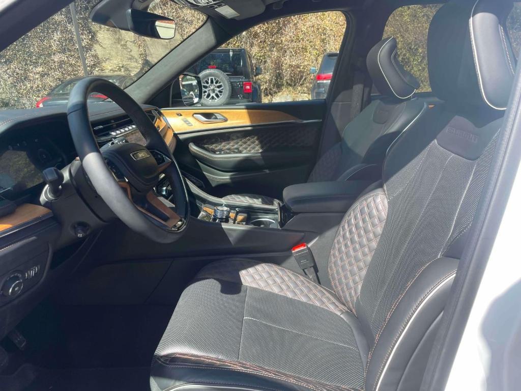 used 2024 Jeep Grand Cherokee L car, priced at $48,172