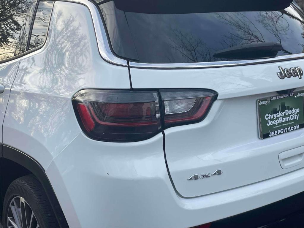 used 2024 Jeep Grand Cherokee car, priced at $29,995