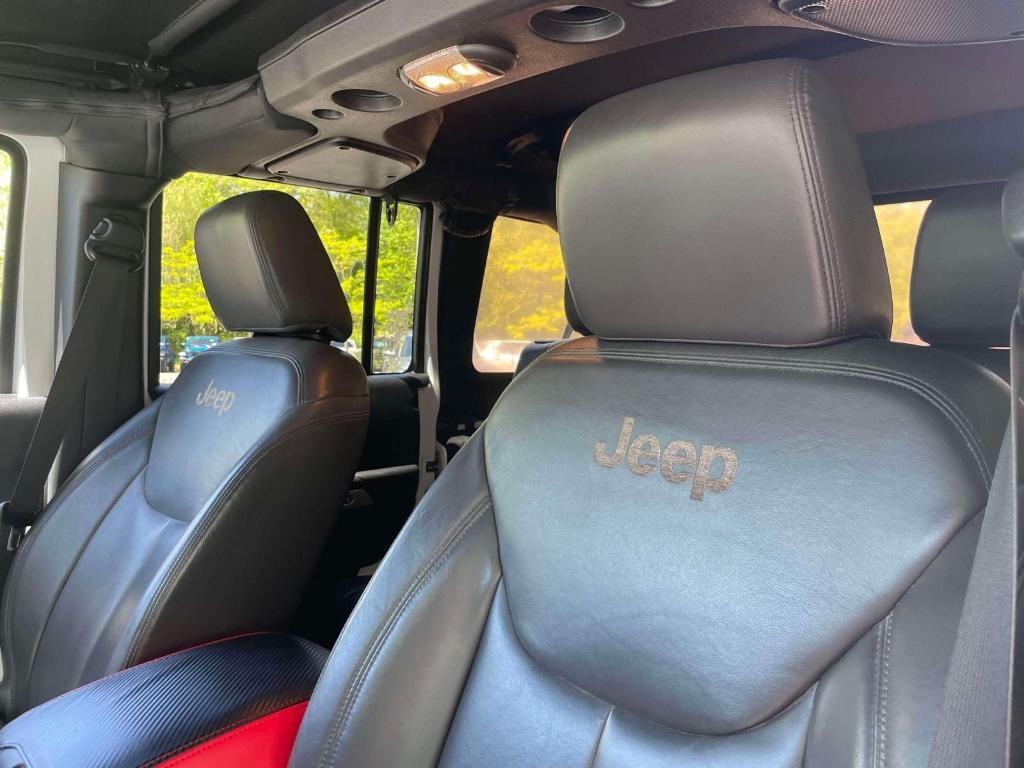 used 2015 Jeep Wrangler Unlimited car, priced at $17,993