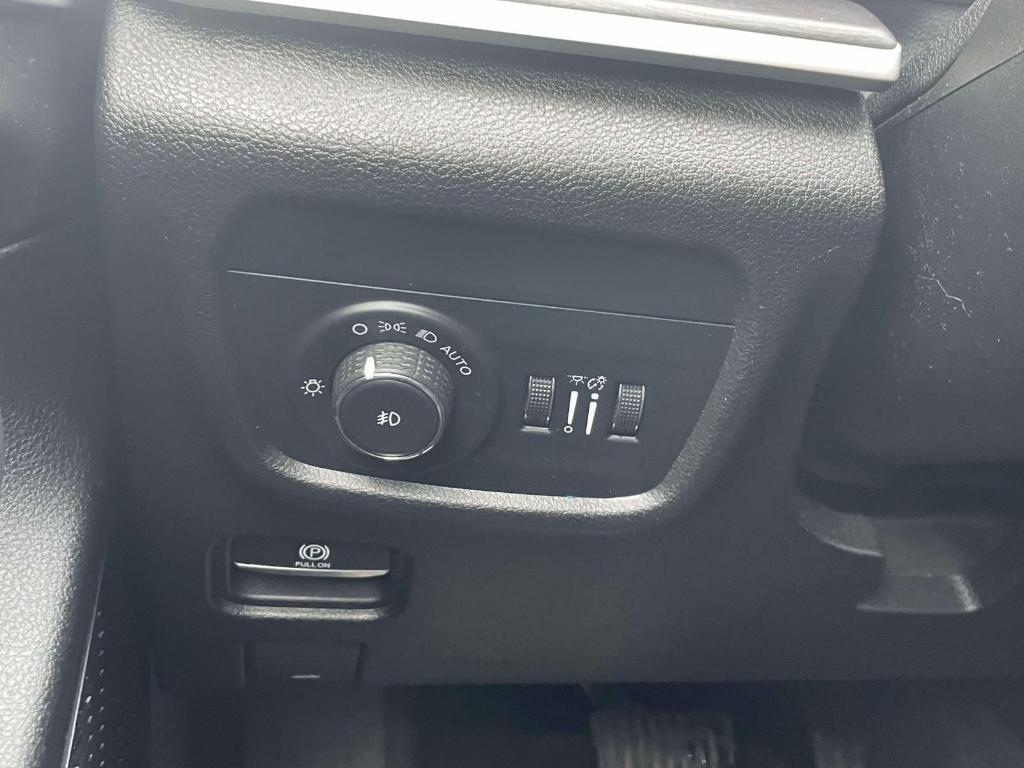used 2021 Jeep Grand Cherokee L car, priced at $25,863