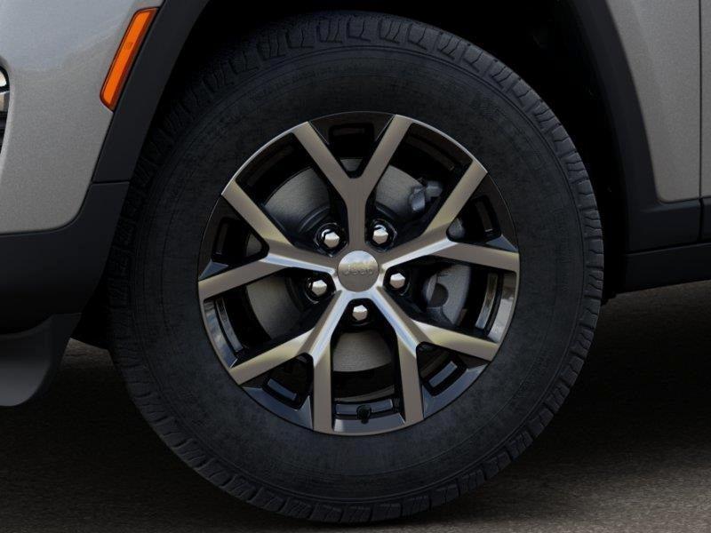 new 2025 Jeep Grand Cherokee car, priced at $45,760