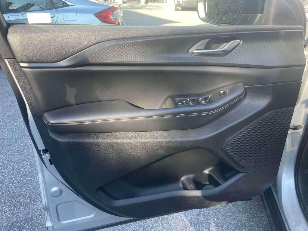 used 2023 Jeep Grand Cherokee car, priced at $29,300