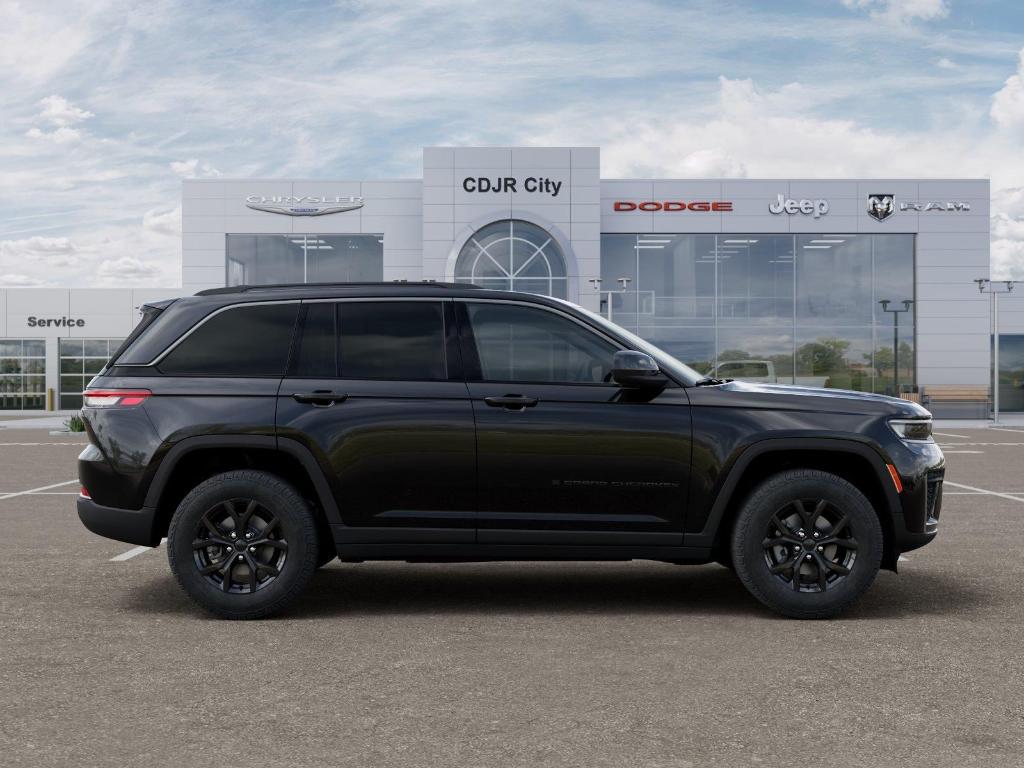 new 2026 Jeep Grand Cherokee car, priced at $46,170