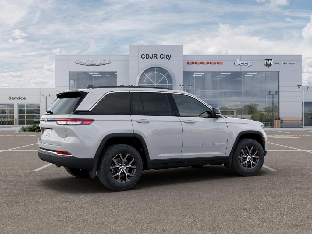 new 2025 Jeep Grand Cherokee car, priced at $47,590
