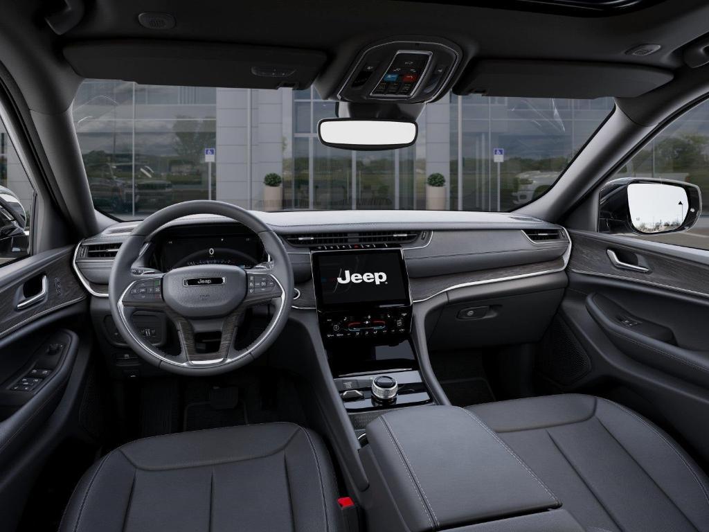 new 2025 Jeep Grand Cherokee car, priced at $47,590
