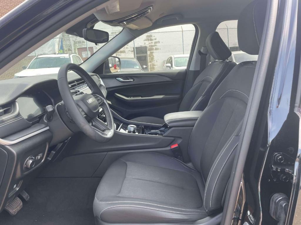 used 2023 Jeep Grand Cherokee car, priced at $28,993