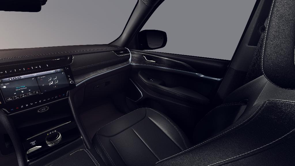 new 2026 Jeep Grand Cherokee L car, priced at $54,250