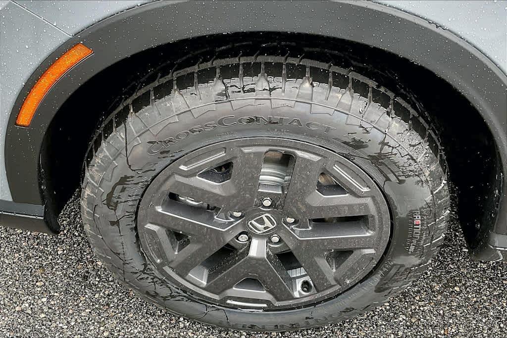 new 2026 Honda CR-V Hybrid car, priced at $40,705