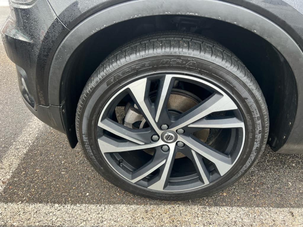 used 2021 Volvo XC40 car, priced at $24,800