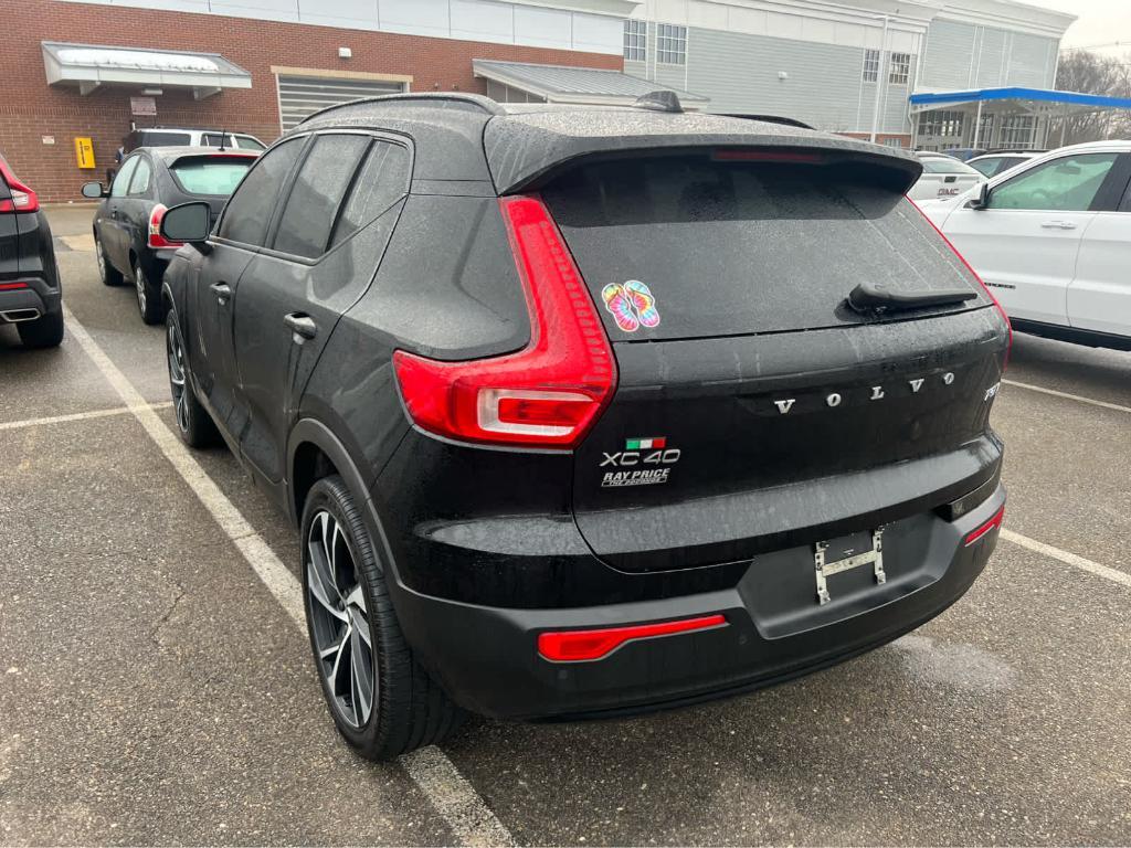 used 2021 Volvo XC40 car, priced at $24,800