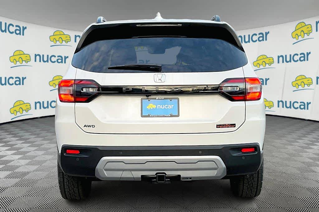 new 2025 Honda Pilot car, priced at $48,357