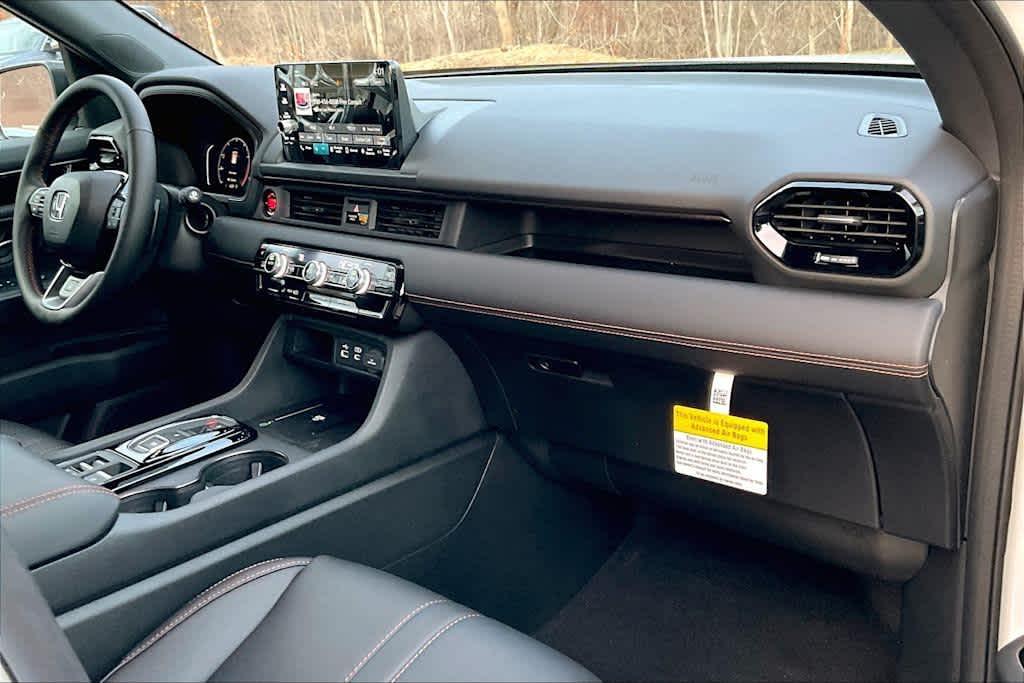 new 2025 Honda Pilot car, priced at $48,357