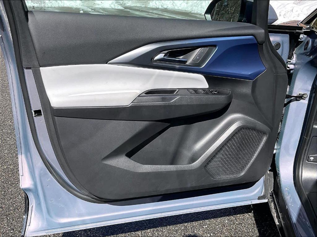 used 2025 Chevrolet Equinox EV car, priced at $23,800