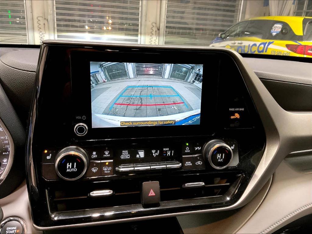 used 2023 Toyota Highlander car, priced at $35,200