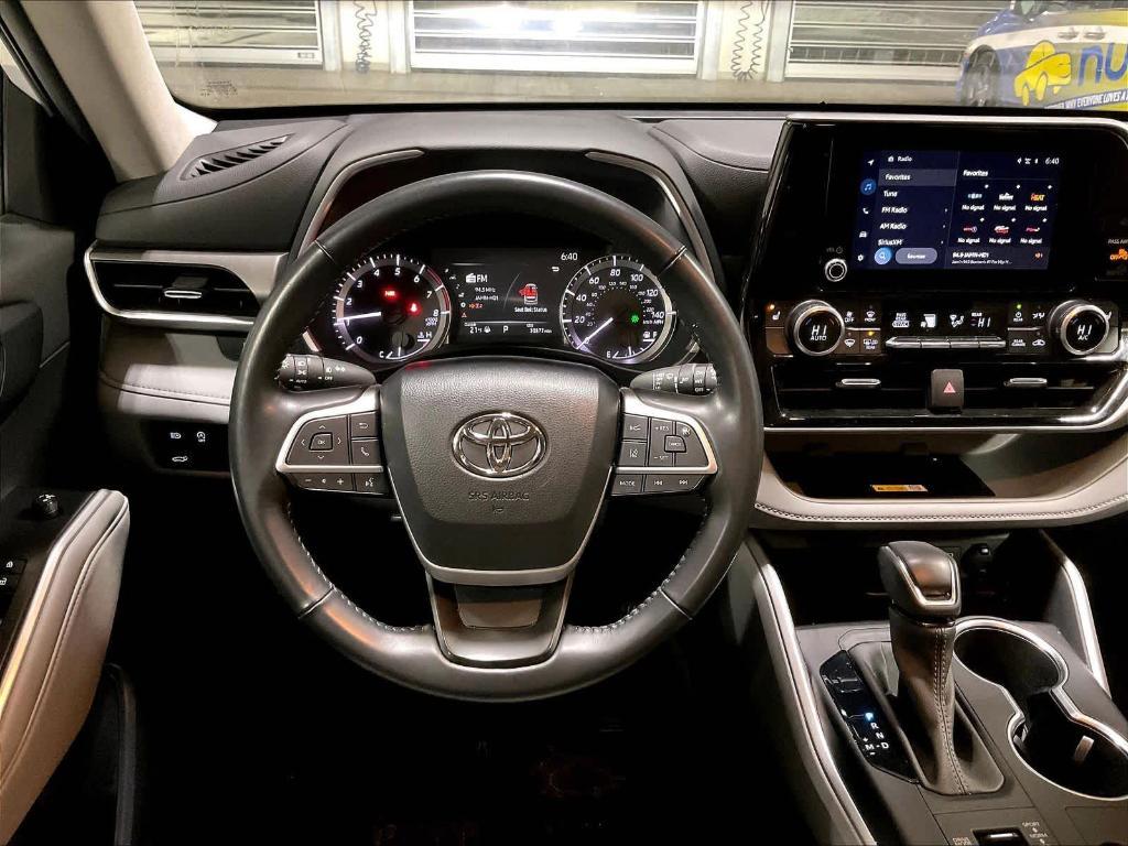 used 2023 Toyota Highlander car, priced at $35,200