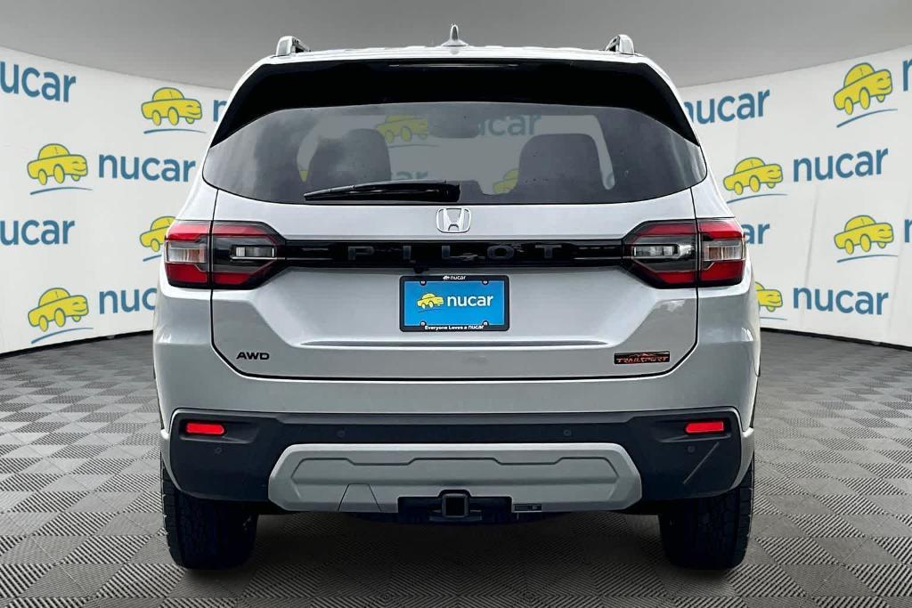 new 2025 Honda Pilot car, priced at $47,788