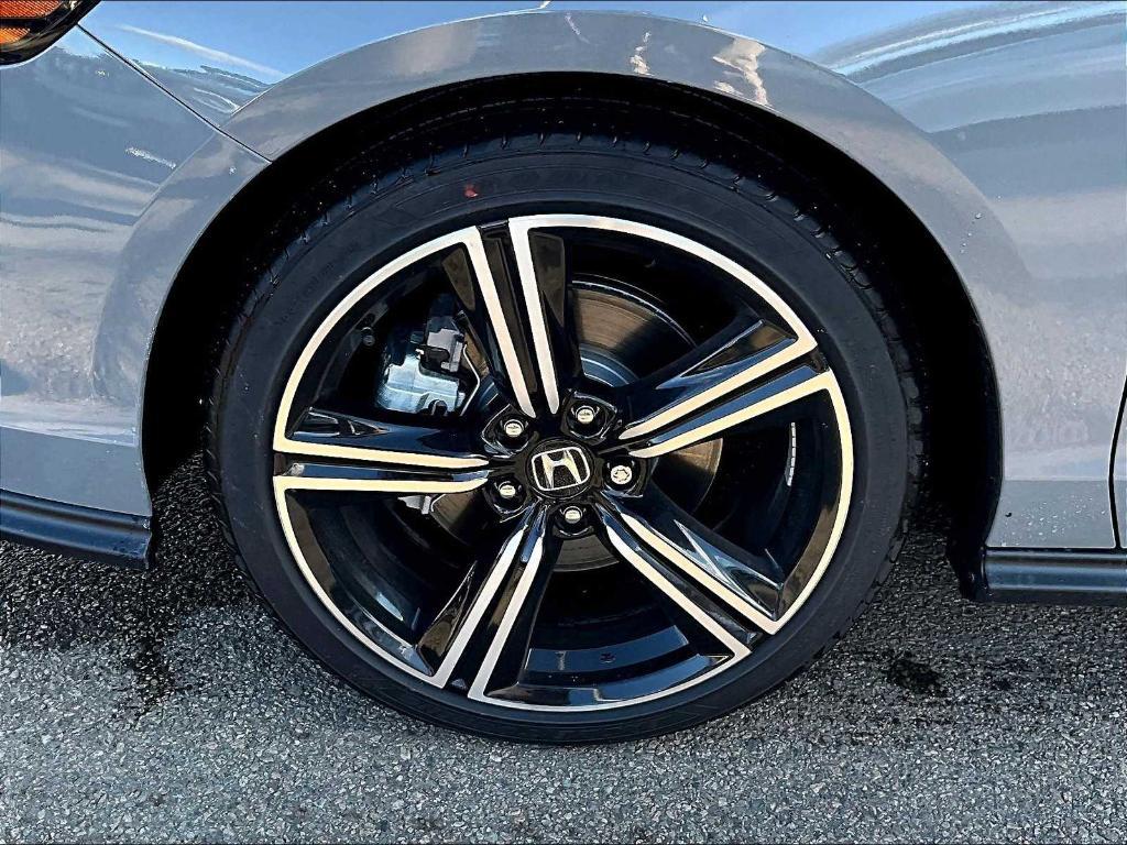 new 2025 Honda Accord Hybrid car, priced at $35,260