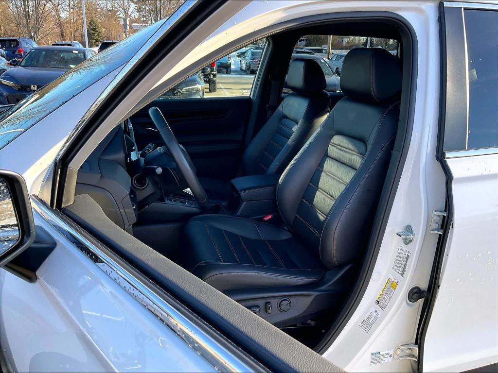 used 2024 Honda CR-V Hybrid car, priced at $27,300