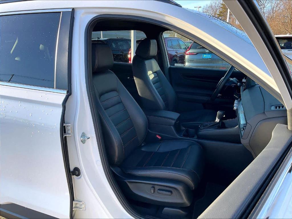 used 2024 Honda CR-V Hybrid car, priced at $27,300