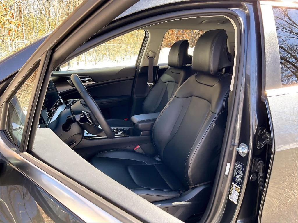 used 2023 Kia Sportage Hybrid car, priced at $24,700