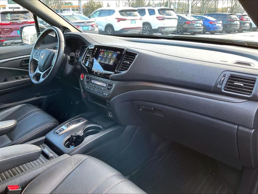 used 2022 Honda Passport car, priced at $27,800