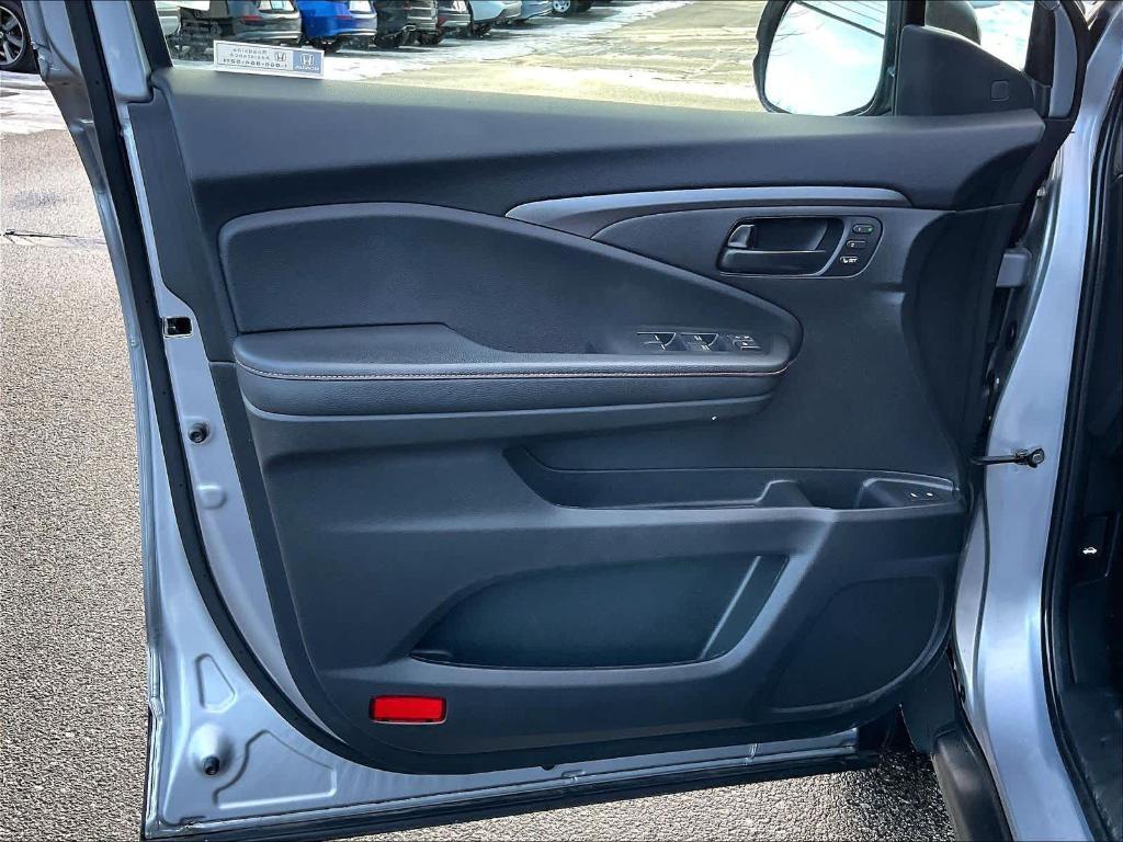 used 2022 Honda Passport car, priced at $27,800