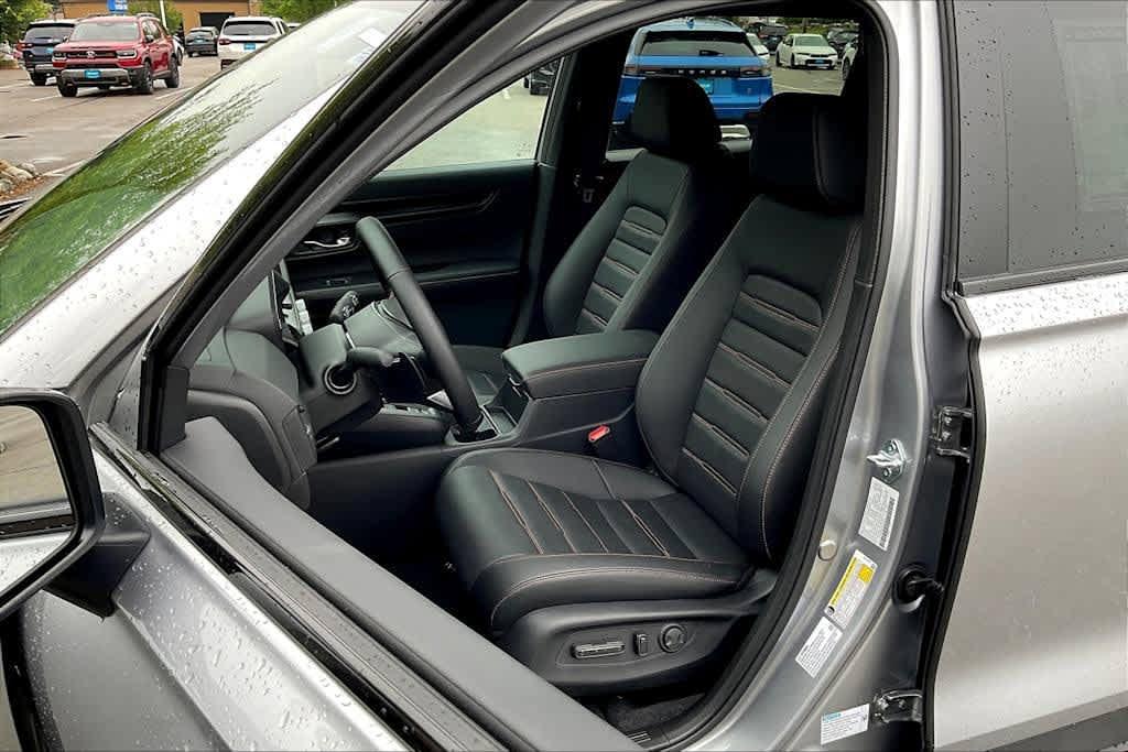 new 2026 Honda CR-V Hybrid car, priced at $39,681