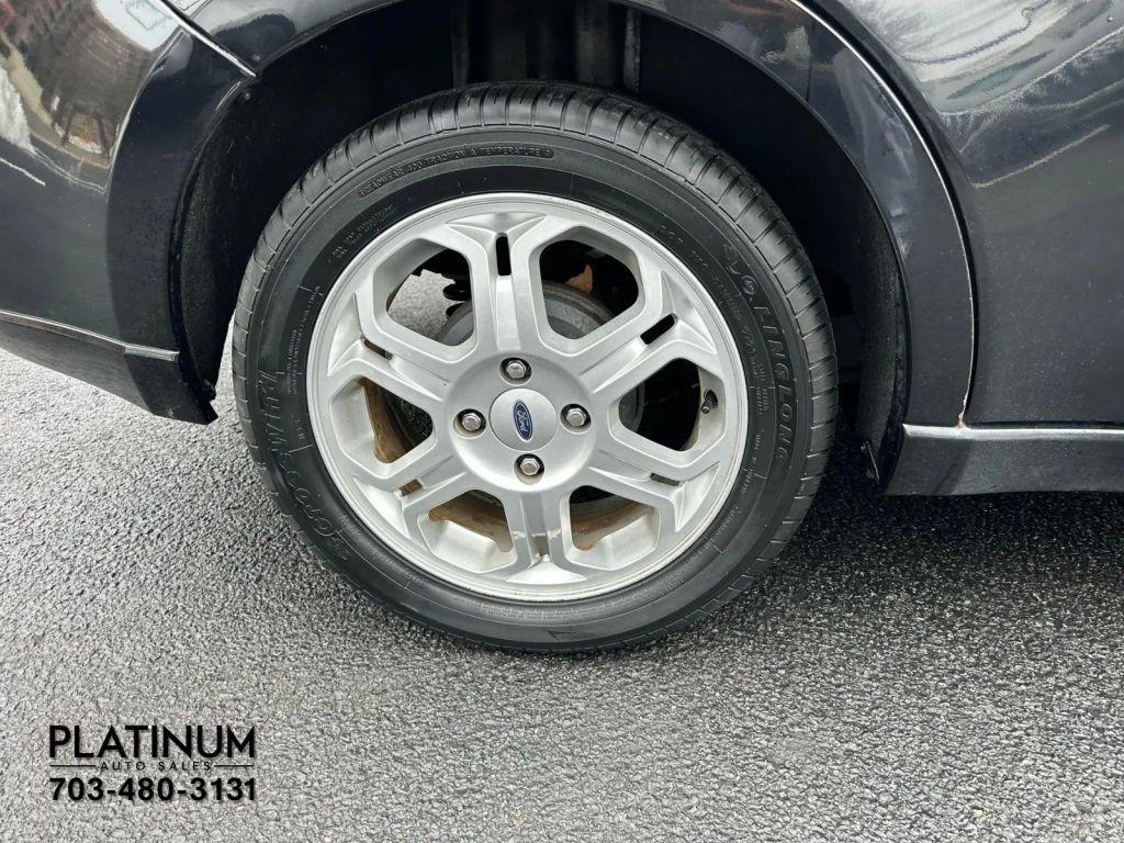 used 2009 Ford Focus car, priced at $4,495