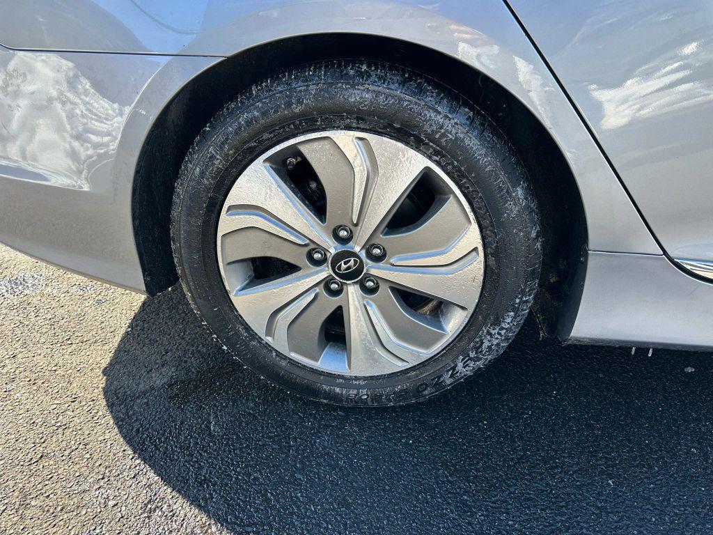 used 2015 Hyundai Sonata Hybrid car, priced at $4,995