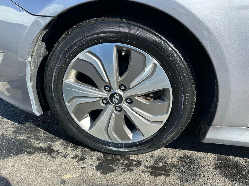 used 2015 Hyundai Sonata Hybrid car, priced at $4,995