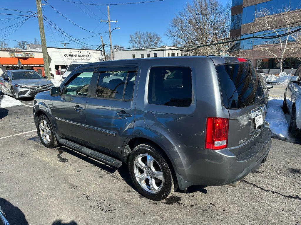 used 2013 Honda Pilot car, priced at $4,995
