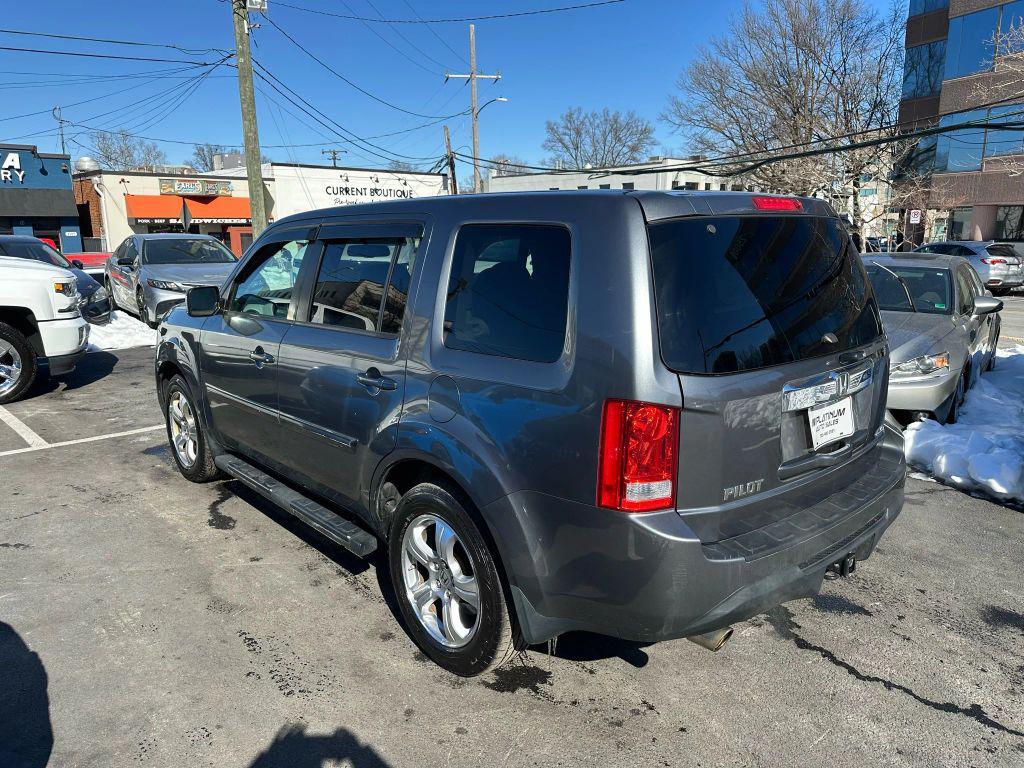 used 2013 Honda Pilot car, priced at $4,995