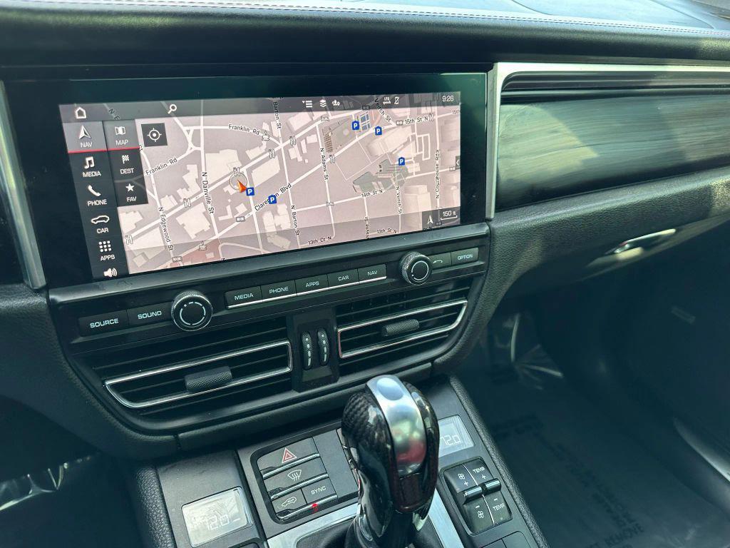 used 2020 Porsche Macan car