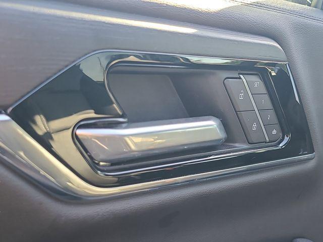 used 2025 GMC Yukon XL car, priced at $71,317
