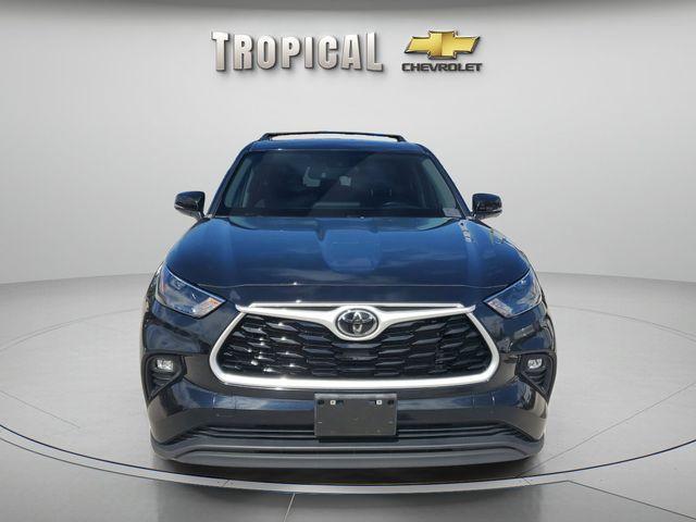 used 2023 Toyota Highlander car, priced at $26,740