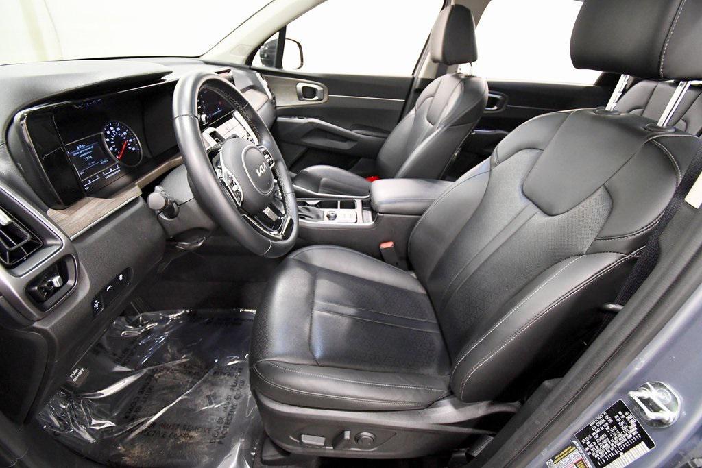 used 2023 Kia Sorento car, priced at $27,312
