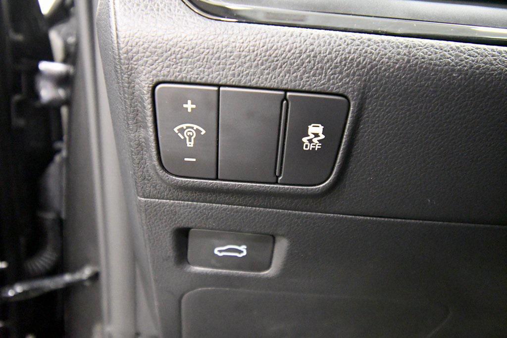 used 2026 Kia K5 car, priced at $24,997