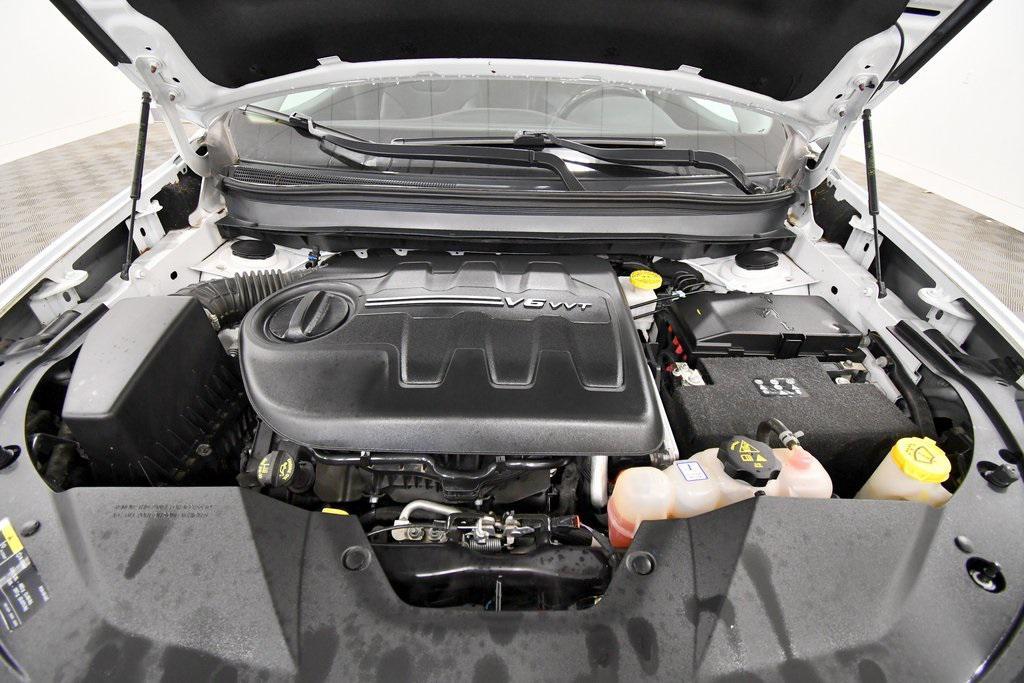 used 2019 Jeep Cherokee car, priced at $15,949