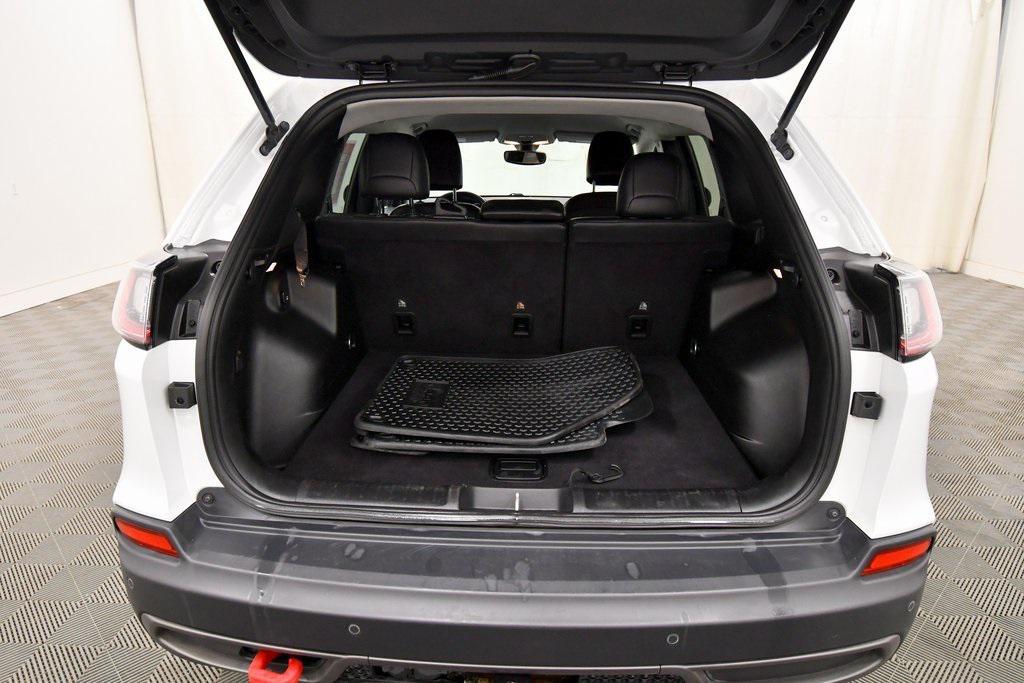 used 2019 Jeep Cherokee car, priced at $15,949